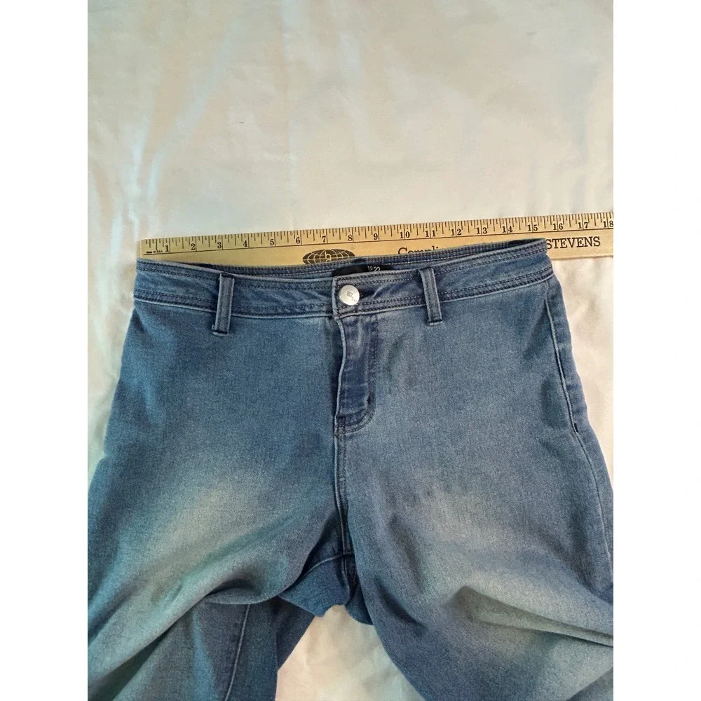 1822 Denim Womens Size 8 Medium Wash Wide Leg Cropped High Rise Jeans Blue